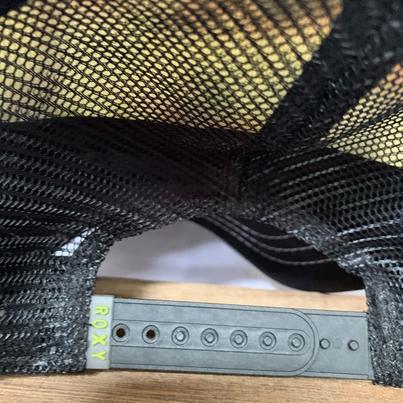 ROXY! - Picture 7 of 8